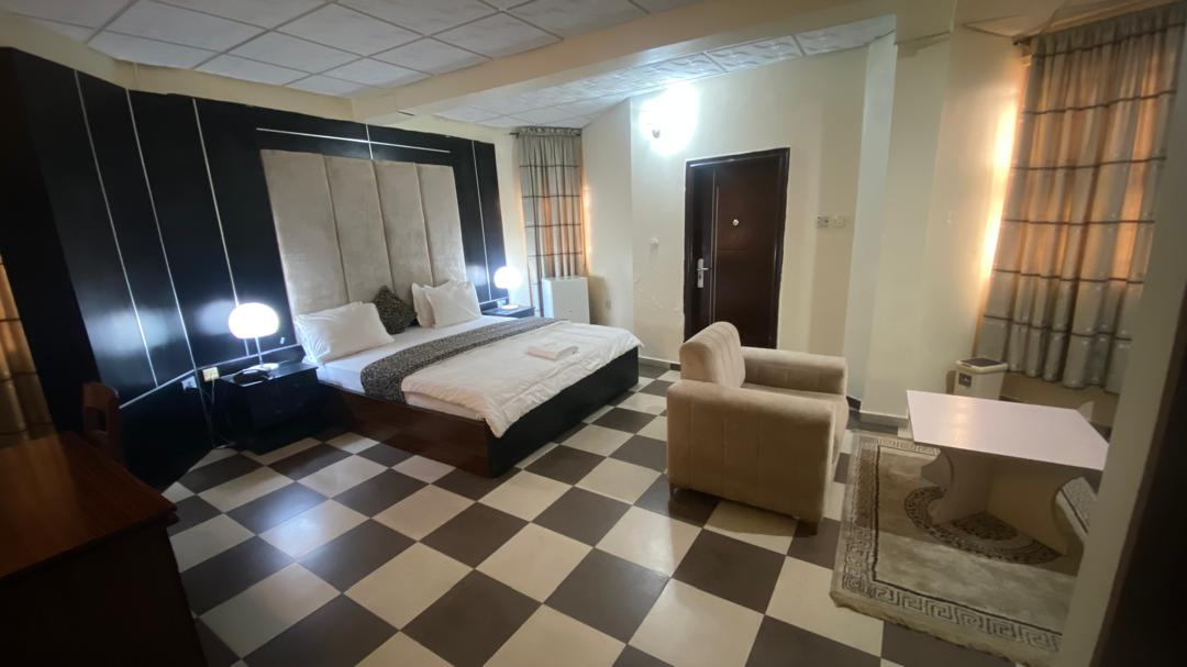 Executive Room with Steam Bath at Emerald Hotels