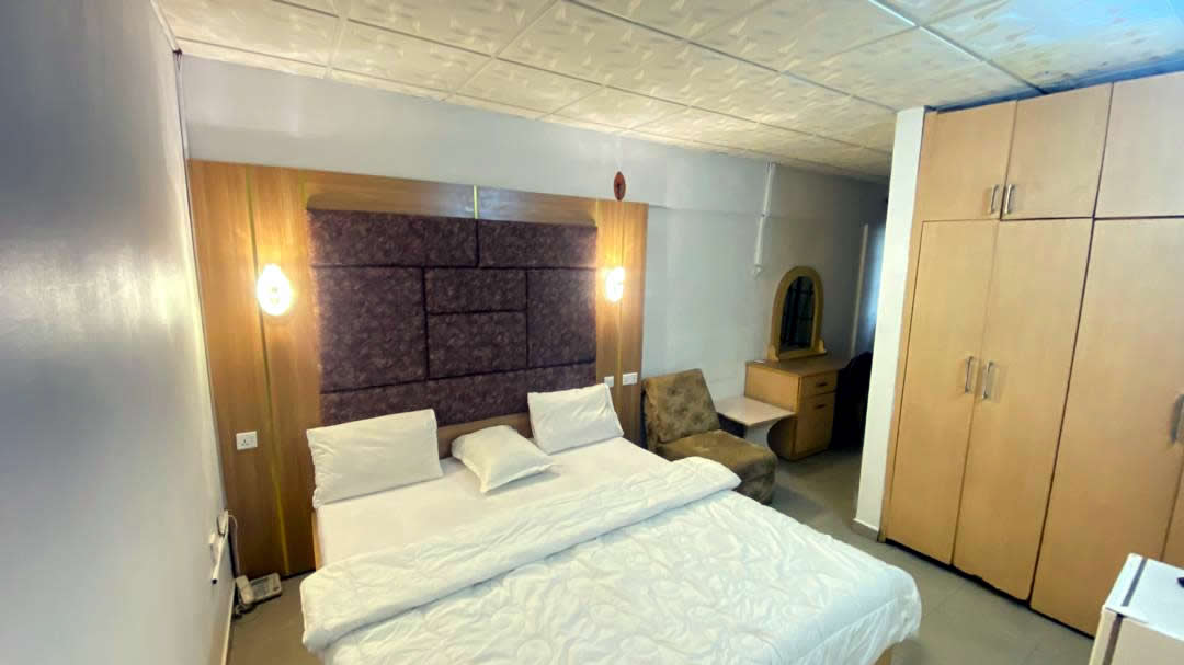 Delux Special — warm guest room